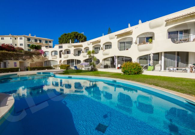 Апартаменты на Ferragudo - Clube Rio | professionally cleaned | 1-bedroom apartment | amazing views across to Portimão