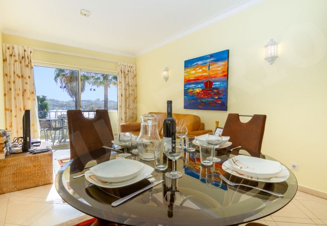 Апартаменты на Ferragudo - Clube Rio | professionally cleaned | 1-bedroom apartment | amazing views across to Portimão