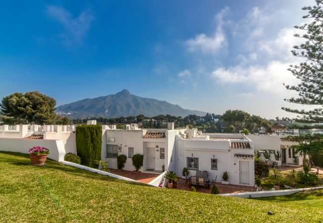 Апартаменты на Марбелья / Marbella - Azahara Marbella - Modern decorated apartment with lovely terrace view