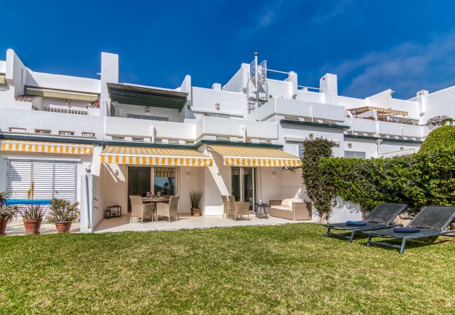 Апартаменты на Марбелья / Marbella - Azahara Marbella - Modern decorated apartment with lovely terrace view