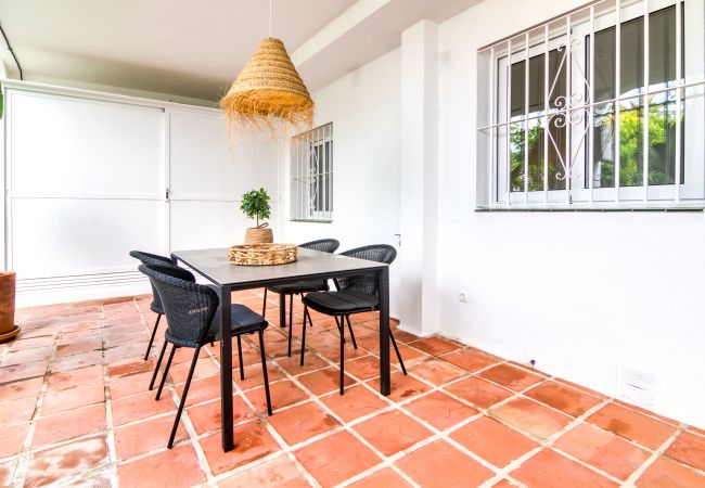 Апартаменты на Марбелья / Marbella - Azahara Marbella - Modern decorated apartment with lovely terrace view