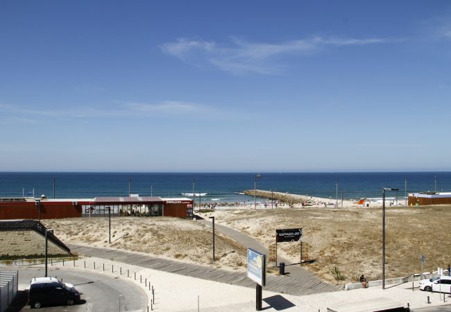 Апартаменты на Costa de Caparica - Apartamento muito confortável, com um quarto e varanda, em frente à praia, na Costa da Caparica.