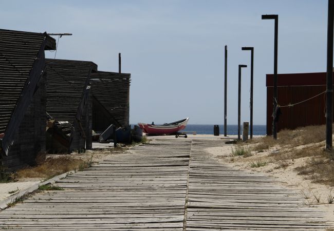 Апартаменты на Costa de Caparica - Apartamento muito confortável, com um quarto e varanda, em frente à praia, na Costa da Caparica.