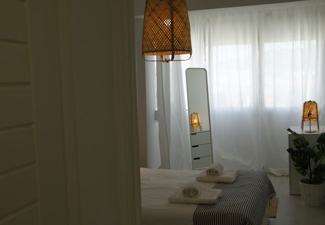 Апартаменты на Costa de Caparica - Apartamento muito confortável, com um quarto e varanda, em frente à praia, na Costa da Caparica.