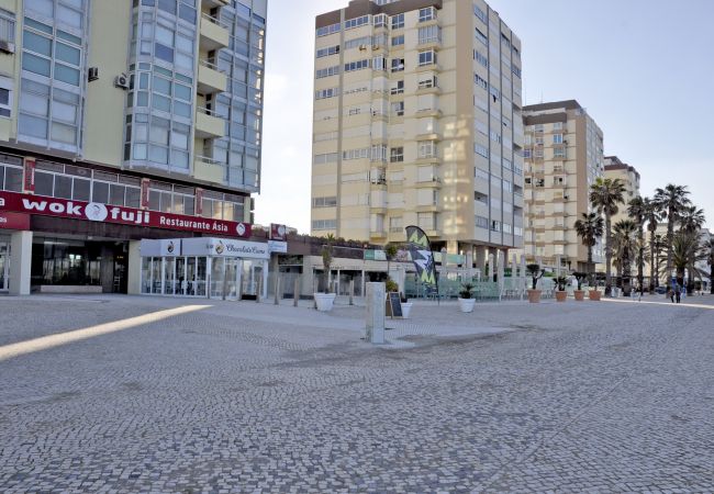 Апартаменты на Costa de Caparica - Apartamento muito confortável, com um quarto e varanda, em frente à praia, na Costa da Caparica.