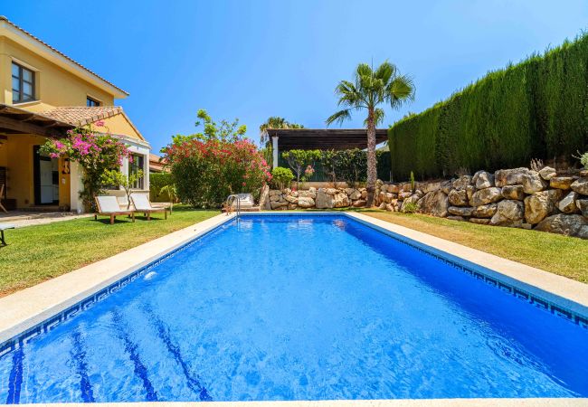 Вилла на Хавеа / Javea - Villa Abaesko, con Jardín y Piscina Privada