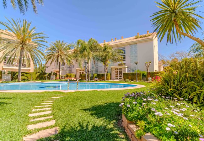 Апартаменты на Хавеа / Javea - Golden Gardens Duplex Apartment Javea Arenal , 3 Terrazas, AC, Piscina, a solo 600m de la Playa!