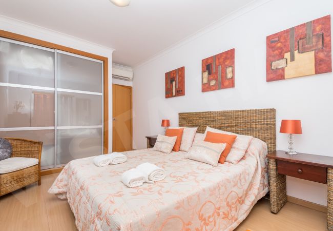 Апартаменты на Lagos - Apartment Vista Mar | professionally cleaned | 3-bedroom apartment | extremely large roof terrace with barbecue | close to Lagos town centre