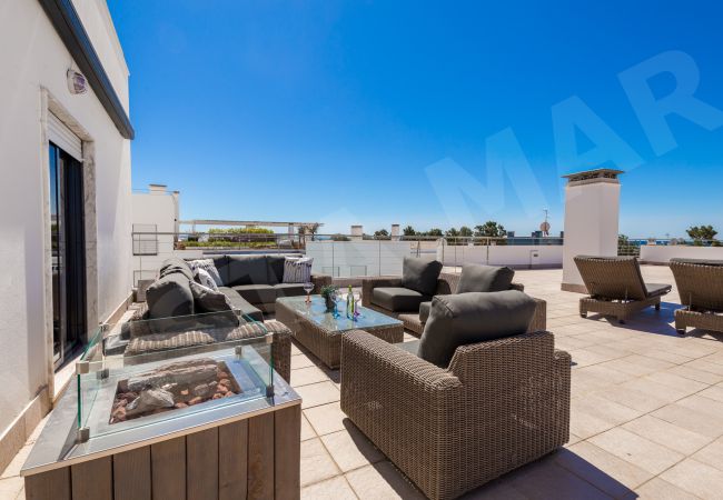 Апартаменты на Lagos - Apartment Vista Mar | professionally cleaned | 3-bedroom apartment | extremely large roof terrace with barbecue | close to Lagos town centre