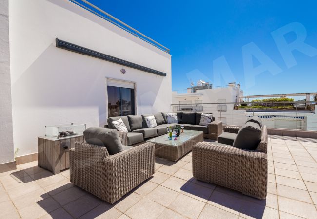 Апартаменты на Lagos - Apartment Vista Mar | professionally cleaned | 3-bedroom apartment | extremely large roof terrace with barbecue | close to Lagos town centre