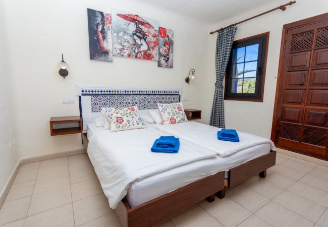 Дом на San Bartolomé de Tirajana - Altamar 52 with balcony&pool By CanariasGetaway 