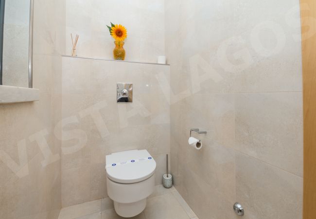 Таунхаус на Lagos - Casa Vista Lago | professionally cleaned | 4-bedroom townhouse | within walking distance of Lagos centre