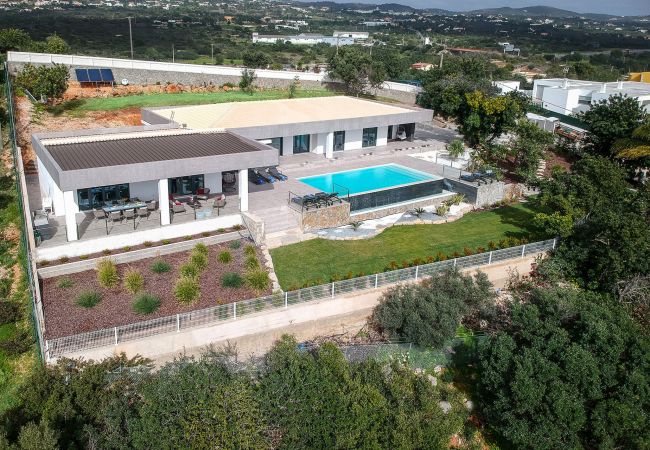 Вилла на Almancil - Villa Monroy | 4 Quartos | Moderna | Caliços