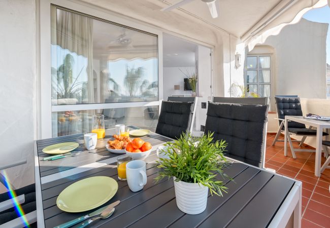 Апартаменты на Benalmádena - Puerto Marina - Holiday Home in Benalmadena