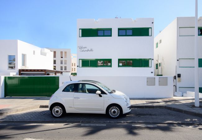 Апартаменты на Пуэрто дель Кармен - White Volcano Apartment, con Terraza y acceso gratis al Centro Deportivo Fariones