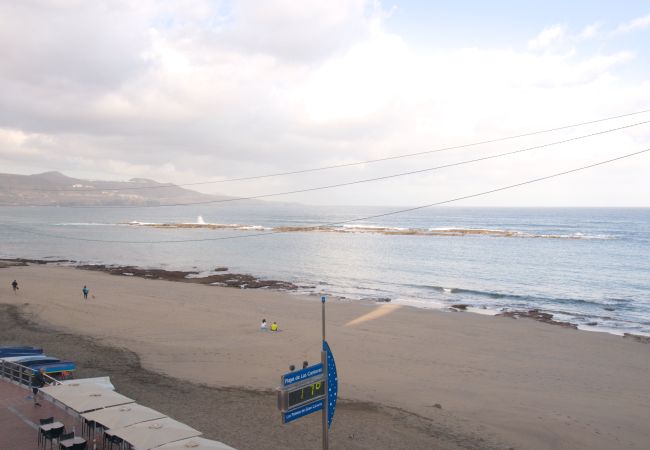 Дом на Лас Пальмас де Гран Канариа / Las Palmas de Gran Canaria - Corner las Canteras Beach by Canariasgetaway