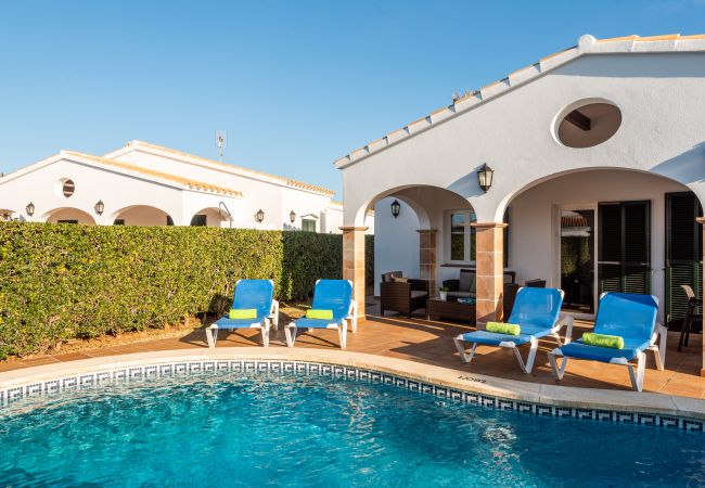 Вилла на Cap d´Artruix - VILLA FUCSIA Menorca