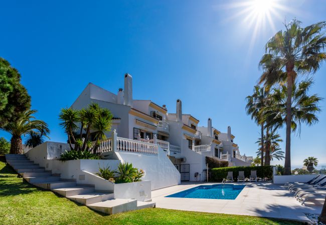 Таунхаус на Mijas Costa - Lovely vacation home with amazing views and private pool | Townhouse Calahonda