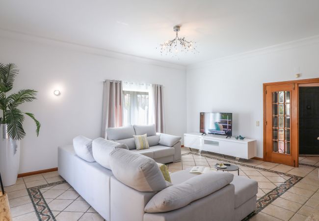 Вилла на Albufeira - Villa Alfazema | 5 Quartos | Zona Tranquila | Albufeira