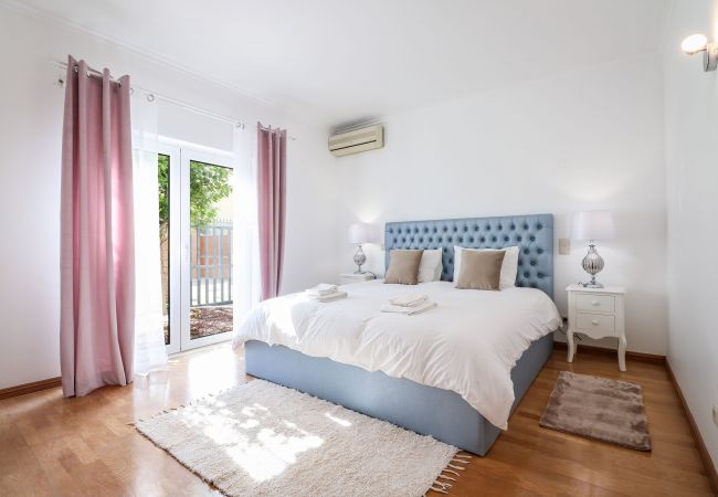 Вилла на Albufeira - Villa Alfazema | 5 Quartos | Zona Tranquila | Albufeira