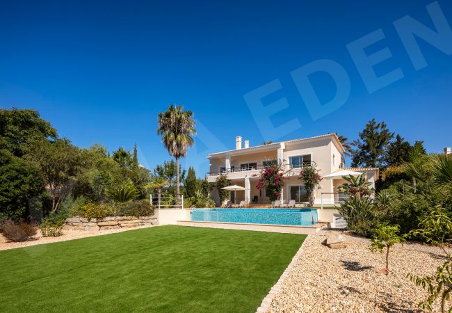 Вилла на Carvoeiro -  Villa Eden | professionally cleaned | 4-bedroom villa | large garden | outdoor living areas 