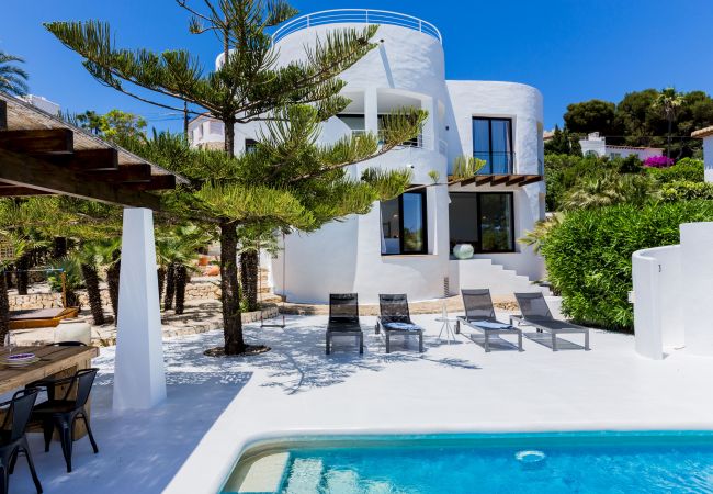 Вилла на Хавеа / Javea - Villa Mediterraneo Cabo La Nao, villa de Diseño con Piscina Privada y Vista al Mar