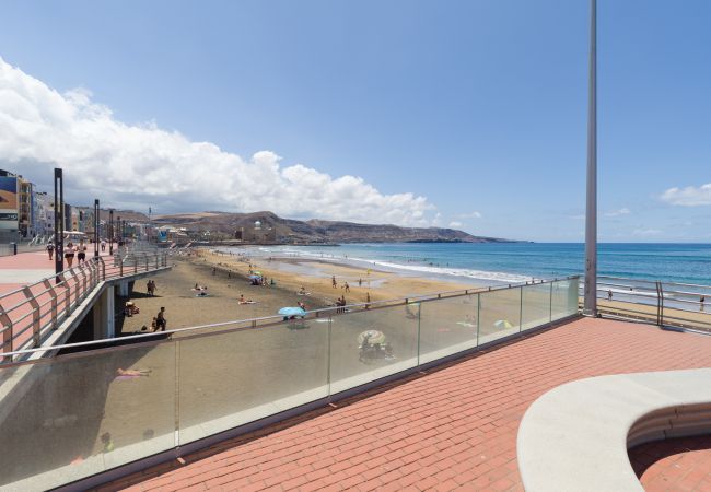 Дом на Лас Пальмас де Гран Канариа / Las Palmas de Gran Canaria - Leyre Mar Canteras by Canariasgetaway