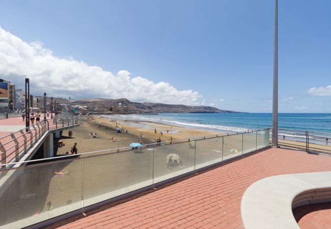 Дом на Лас Пальмас де Гран Канариа / Las Palmas de Gran Canaria - Dark Sand By CanariasGetaway