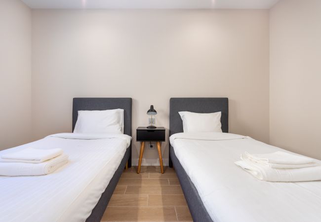 Апартаменты на Benalmádena - Blossom - Modern 2 bedroom apartment within walking distance to Benalmadena Pueblo