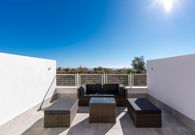 Апартаменты на Benalmádena - Blossom - Modern 2 bedroom apartment within walking distance to Benalmadena Pueblo