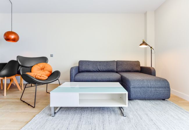 Апартаменты на Benalmádena - Blossom - Modern 2 bedroom apartment within walking distance to Benalmadena Pueblo