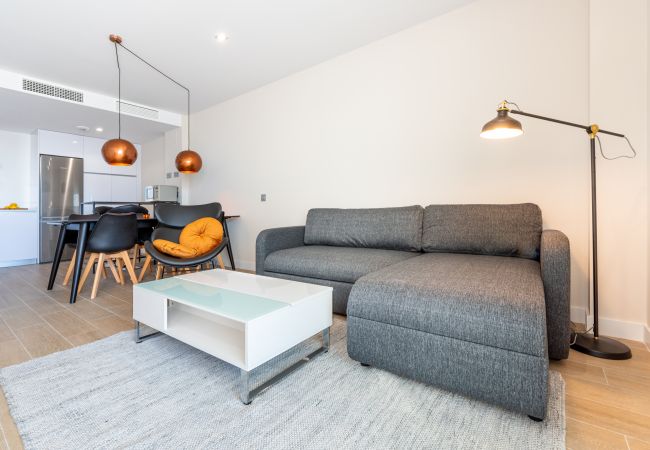 Апартаменты на Benalmádena - Blossom - Modern 2 bedroom apartment within walking distance to Benalmadena Pueblo
