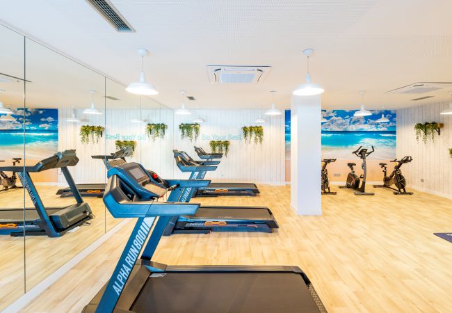 Апартаменты на Benalmádena - Blossom - Modern 2 bedroom apartment within walking distance to Benalmadena Pueblo