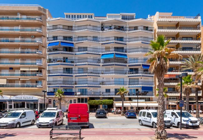 Апартаменты на Фуэнхирола / Fuengirola - Maritimo Rey | Beach Front Apartment in Fuengirola 