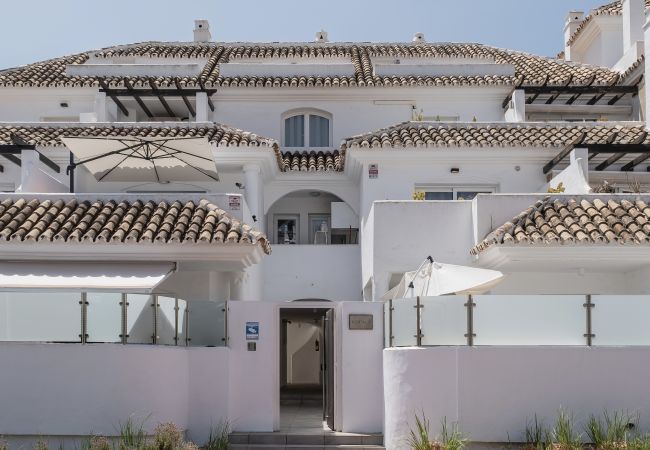 Апартаменты на Марбелья / Marbella - Residencia Ivy Puerto Banus | 2-bedroom apartment in Marbella