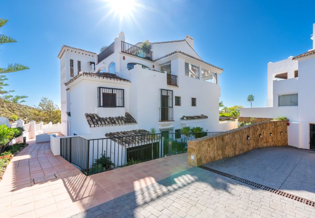 Апартаменты на Mijas Pueblo - Finca San Antonio | Apartment with pool views near Mijas