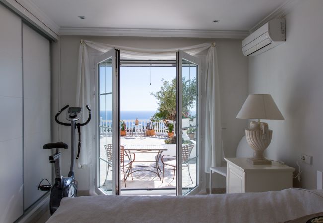 Villa à Mijas Costa - Villa Azalea - Exclusive villa with unique mediterranean view