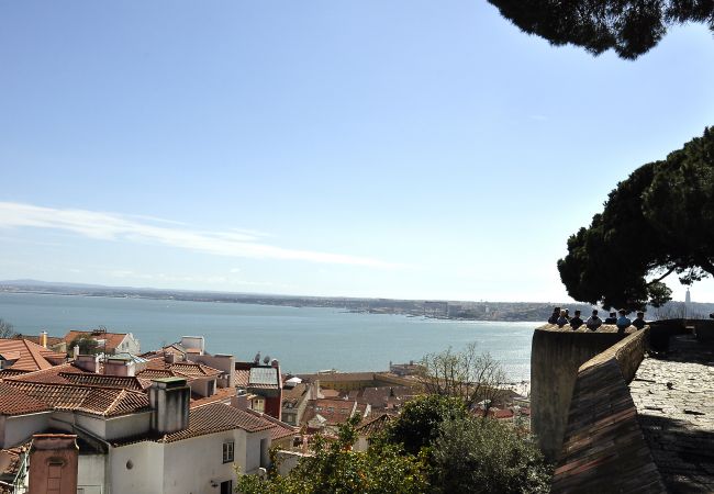 Appartement à Lisbonne - Appartement confortable et élégant, entièrement équipé, avec trois chambres à coucher, près du centre de Lisbonne.