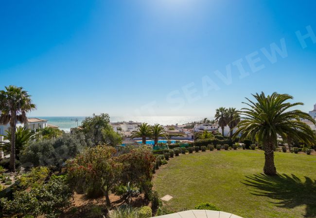  à Luz - Seaview Apartment H | professionally cleaned | 2-bedroom apartment | very close to centre of Praia da Luz | panoramic sea views