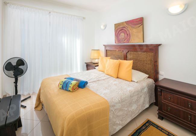 Appartement à Luz - Rua 1º de Maio | professionally cleaned | 3-bedroom apartment | centre of Praia da Luz | breath-taking sea views