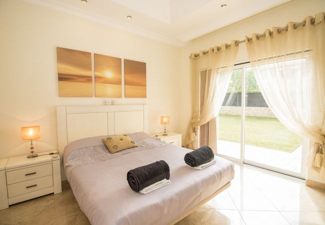 Villa à Vilamoura - Villa Hera | 6 Chambres | Jacuzzi Extérieur et Plus | Vilamoura