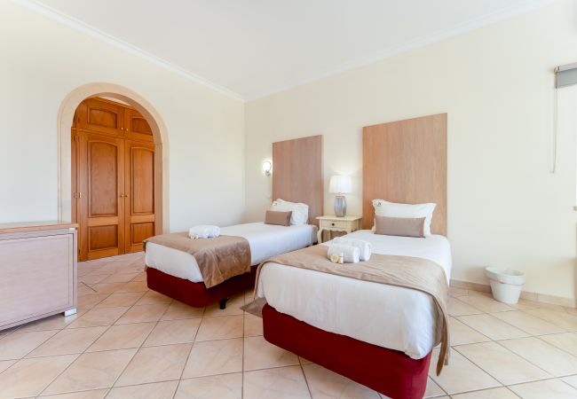 Villa à Boliqueime - Quinta das Laranjeiras | 4 Chambres | Maison de Campagne | Boliqueime