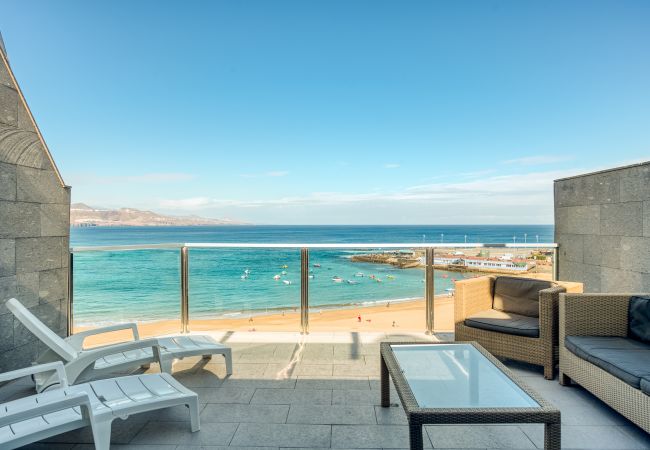  à Las Palmas de Gran Canaria - Great terrace in front of the beach by CanariasGetaway