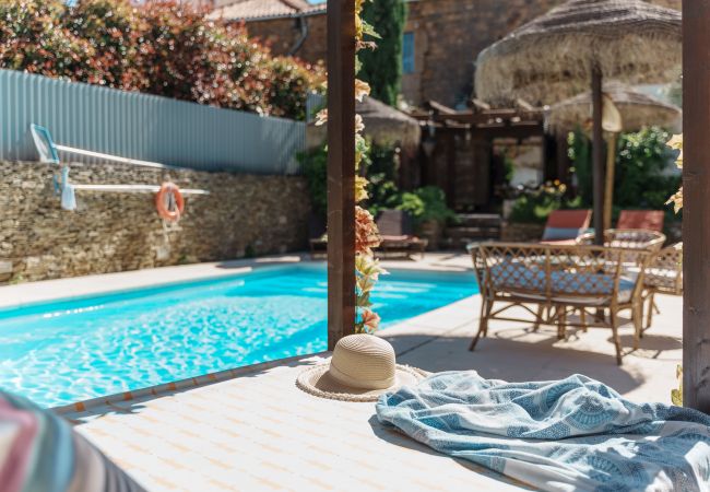 Villa à Armamar - Villa exclusive avec piscine et perle extérieure