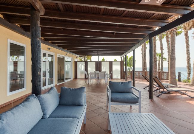 Maison à Bahia Feliz - Luxury with big terrace sea front by CanariasGetaway