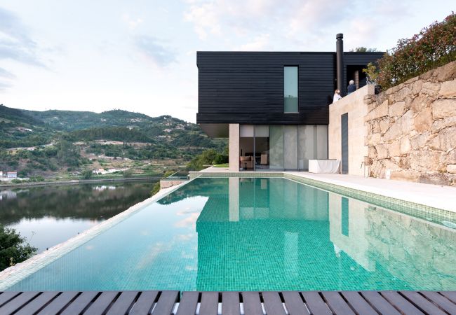 Villa à Resende - Villa de luxe avec piscine chauffée et vue sur la rivière