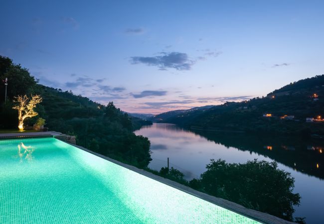 Villa à Resende - Villa de luxe avec piscine chauffée et vue sur la rivière