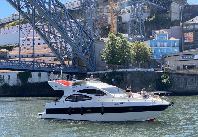 Bateau à Vila Nova de Gaia - Nuit à bord d'un yacht de luxe (Douro Fleuve)