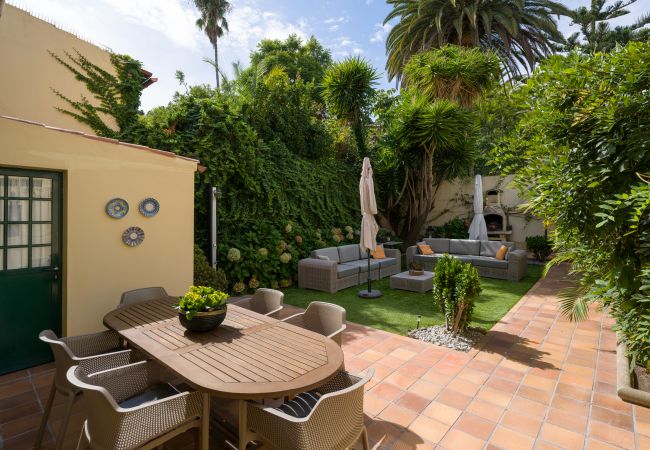 Maison à Santa Brígida - House with cozy garden BBQ  Maison à Santa Brígida - House with cozy garden BBQ