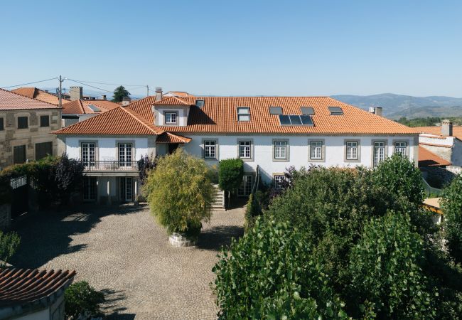 Villa à Armamar - Manoir avec piscine chauffée e barbecue